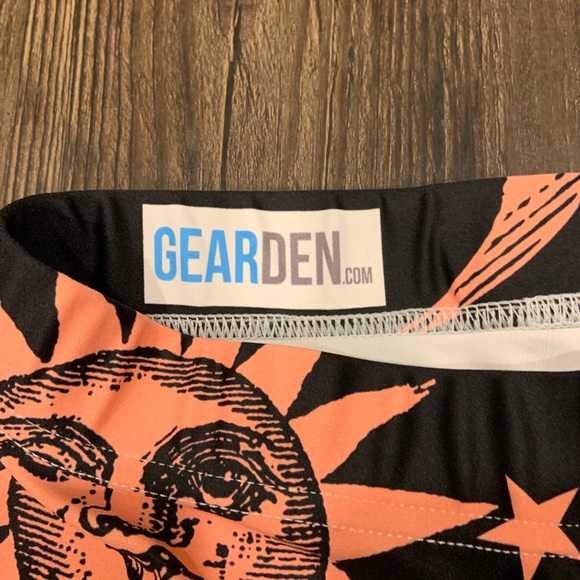 GearDen Celestial Symbol Leggings SZ M - Picture 7 of 7